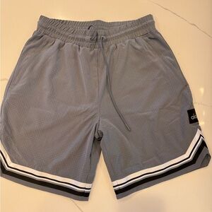 ALO Yoga Gray Men's Traction Arena Athletic Shorts